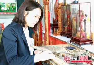 Fang wood carving handicrafts production 