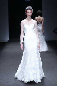 Peng Jing deep white wedding dress show: Liu Xuan finale kiss female designers