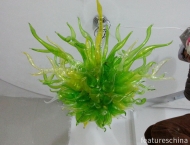 Four characteristics of green blown glass chandeliers
